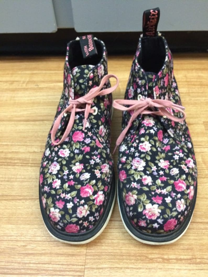 Dr Marten Boots Doc Martens Floral Ankle Boots size 11