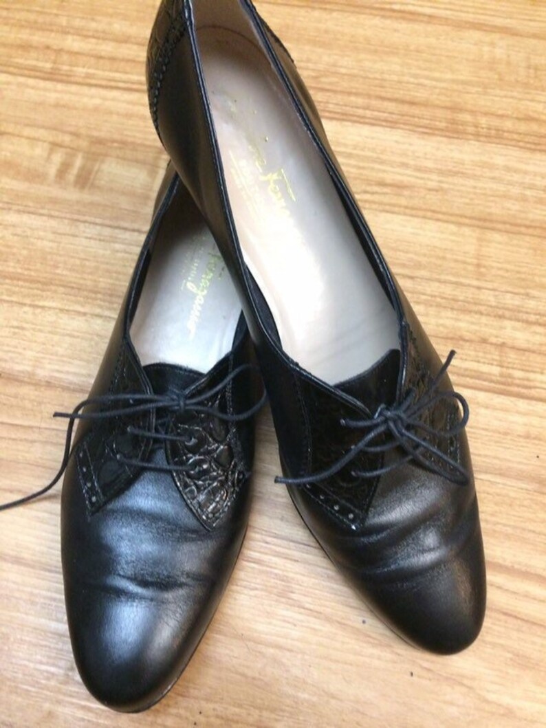 womens tie up dress shoes