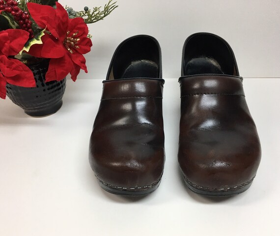 Vintage brown leather wooden clogs