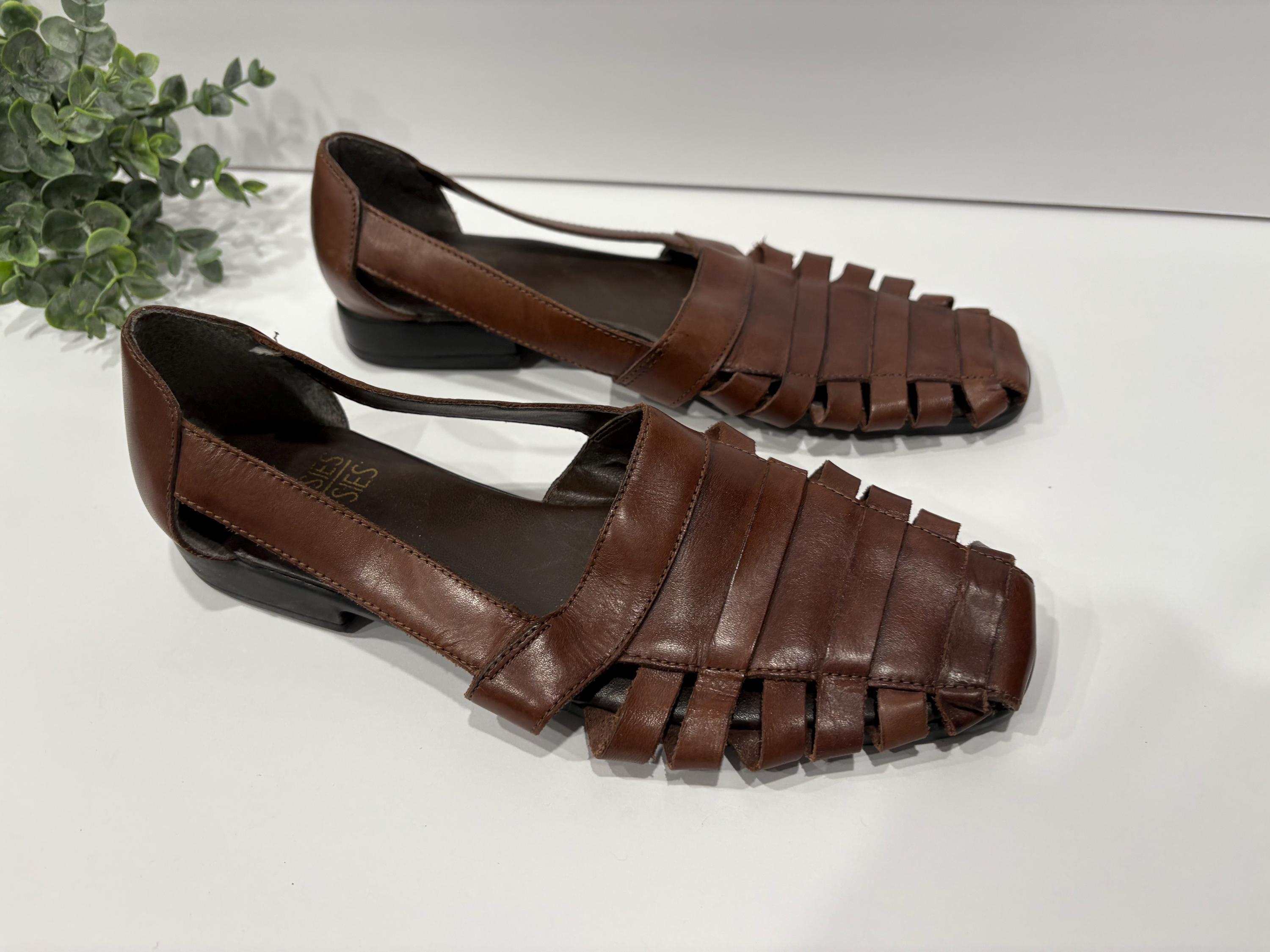 Closed Toe Brown Leather Strap Sandals/Strappy Flat Leather Sandals/Huaraches/Summer Sandals Size 8