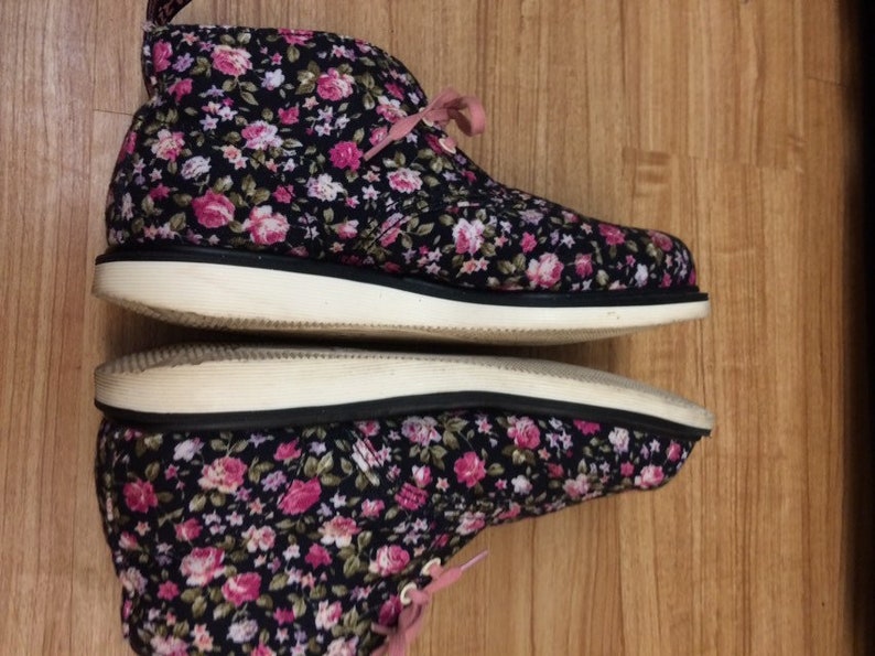 Dr Marten Boots Doc Martens Floral Ankle Boots size 11