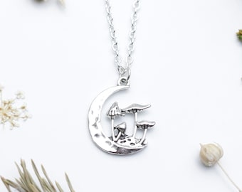 Silber Halskette mit Pilzanhänger – Cottagecore Schmuck
