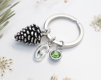 Gepersonaliseerde sleutelhanger dennenappel - natuursieraden. Natuurliefhebber cadeau. Bos sleutelhanger. Dennenappel