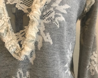 2000s grey + lace sweater by mabel, XS/S