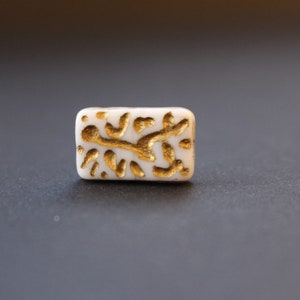 Tjeckiska rektangelpärlor i glas 18 x 11 mm/5 st vita, guldfärgade