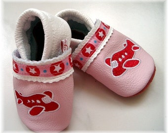 Lederpuschen, Krabbelschuhe, Babyschuhe  mit Flugzeug rosa/weiss