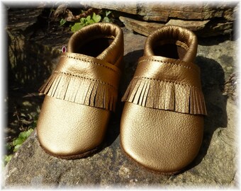 Krabbelschuhe, Babyschuhe , Lederpuschen Sale !! Einzelstück !!!Baby Krabbelschuhe Lauflernschuhe  mit Fransen Gr. 19