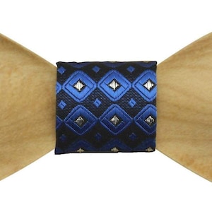 Engraved Maple Solid Rounded Butterfly Bow Tie with Black Faux-Leather Centre (B1402),3D Wood Bowtie,3D Bowtie,Men Bowtie,Wood Bowtie