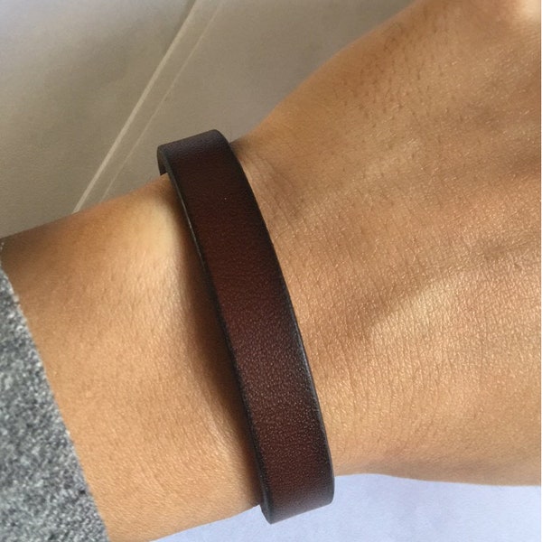 Gegraveerde lederen armband, lederen band, aangepaste lederen banden, houten kraal armband, houten armband, Unisex lederen band,