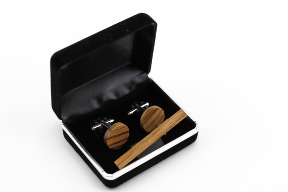 【珊瑚／コーラル】彫刻／レリーフ【カフリンクス／カフス】　 カフスボタン カフリンクス 紳士 スーツ アクセサリー 彫刻