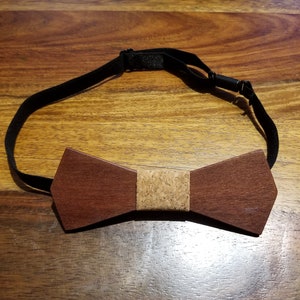 Engraved Adult-Sized Red Sandalwood Bow Tie  and Cork Centre (B0501),Wood Bowtie,Bowtie,Men bowtie,Wood Tie,Wedding Bowtie