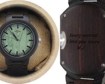 Montre pour homme en ébène gravé avec cadran en bois de santal vert, montre en bois, montre en bois personnalisée (W069)