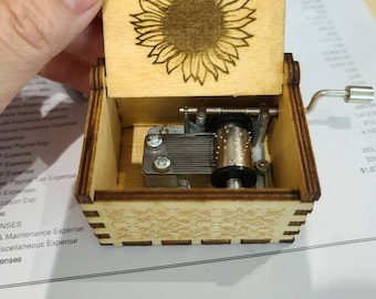 Caja de música de regalo para hija, cajas musicales de madera con manivela para hija de Mom Girls Birthady, Melody You are My Sunshine