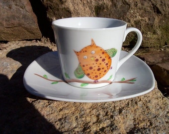 Children's Cup with a colourful owl made of porcelain, hand-painted with name