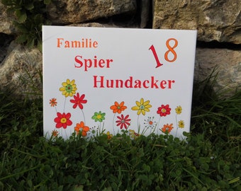 Door Sign-tile with name and house number, colourful flowers in red tones, front door, house, gift, wedding, birthday