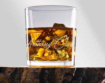 Vasos de whisky grabados personalizados, regalos de vidrio personalizados para él, vaso de whisky con monograma, regalo de cumpleaños, vaso de whisky de cumpleaños grabado