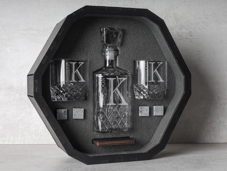 Personalisierte Gläser, Whiskey-Dekanter-Set, Weihnachtsgeschenk, Whiskey-Steine, Bourbon-Dekanter-Set, Whiskey-Gläser, Vatergeschenk, Geschenk für Ihn Bild 2