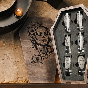 Sugar Skull Tequila Shot Glass Set in Coffin Box – Engraved Day of the Dead Mezcal Gift for Him, Santa Muerte Tequila Flight Board
