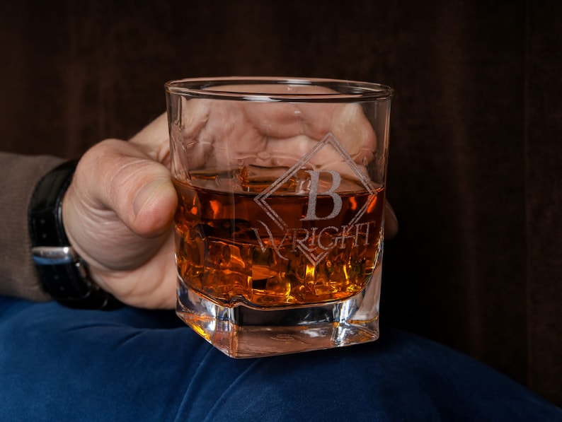 Gafas personalizadas, juego de decantador de whisky, regalo de Navidad, piedras de whisky, juego de decantador de bourbon, vasos de whisky, regalo de padres, regalo para él imagen 7