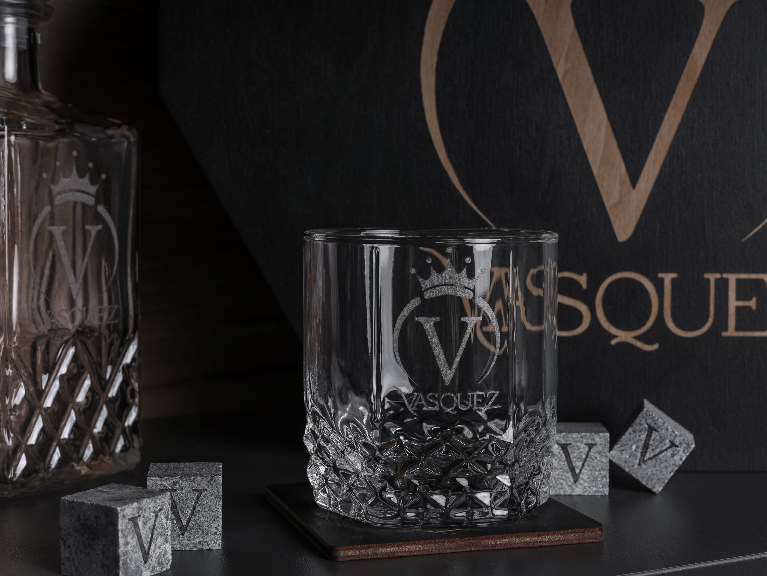GoToLuckyShop + Star Wars Whiskey Decanter & Glasses Set