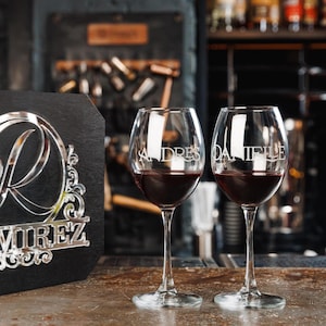 Copas de vino de cristal personalizadas para bodas, juego de copas a medida, caja de regalo de madera grabada, regalo para parejas