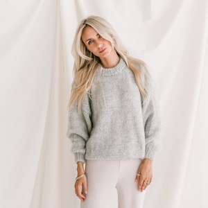 Light Gray Mohair Sweater, Fuzzy Alpaca Pullover, Relaxed Fit Alpaca Jumper, Fluffy Mohair Pullover, Cable Knit Grey Sweater, Loose Sweater