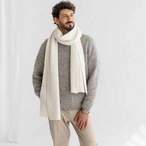 White Ribbed Knitted Merino Wool And Cashmere Long Fall Winter Men's Scarf, Milky White Warm And Soft Minimal Knit Woolen Scarves For Men