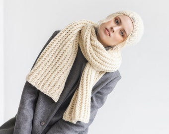 Super chinky knit alpaca wool scarf and hat set, cable knitted white scarves and slouchy beanies,ivory thick handmade infinity scarf and cap