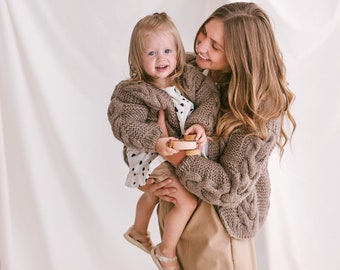 Matching Mommy and Me Alpaca Cardigans, Mother Daughter Alpaca Cardigans Set, Matching Chunky Knit Sweaters, Beige Me & Mini Me Cardigan