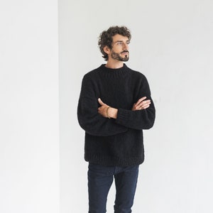 Gebreide zwarte alpacawollen trui, kameelkabelgebreide trui voor heren, minimalistische herentrui, cadeau voor hem, handgemaakte dikke winterpull