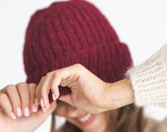 Womens Chunky Alpaca Beanie Skully Hat Handmade Knit Unisex Burgundy Men Red M/L Womens Chunky Alpaca Beanie Skully Hat Handmade Knit Unisex  main image 4