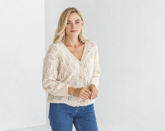 Cardigan en alpaga tricoté transparent blanc, pull léger en tricot torsadé avec boutons, veste de mariage minimaliste scandinave de coupe régulière