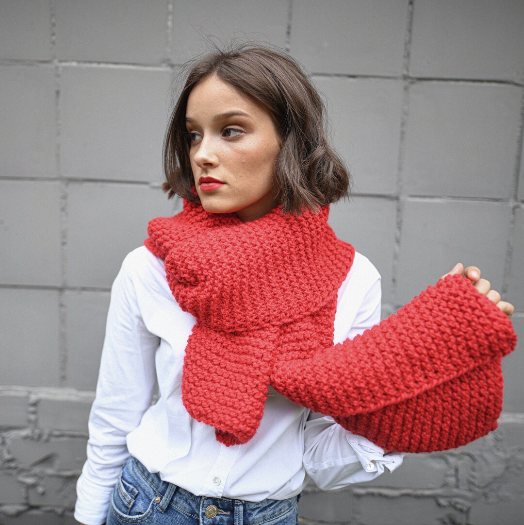 【todayful】Rib Knit Muffler /red TODAYFUL（トゥデイフル）の「Rib Knit Muffler（マフラー