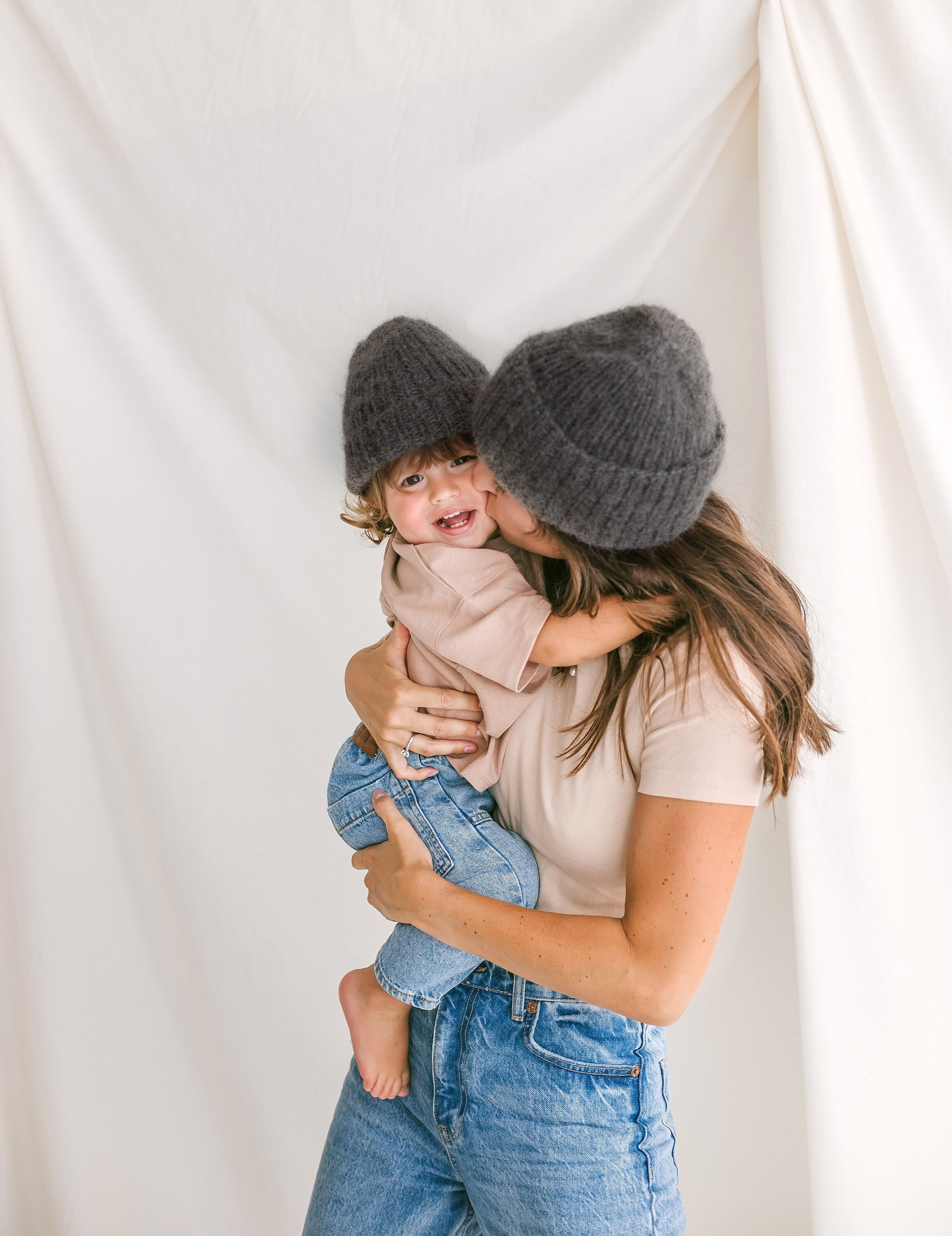 Mommy and me baby & mum twinning Pompom Hat Knitted Beanie Chunky Knit 