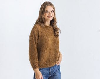 Camel brauner flauschiger gestrickter Pullover, taupe Alpaka Wolle