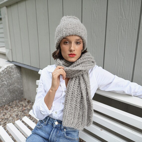 Light Gray Alpaca Scarf and Hat Set, Grey Cable Knit Winter  display picture 3