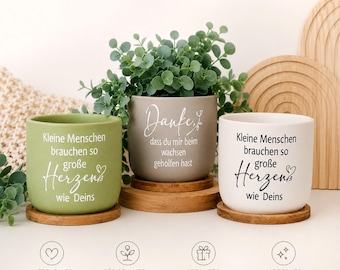 Flower pot with saying | Gift for a teacher | Thank you for helping me grow | Ceramic planter with wooden base