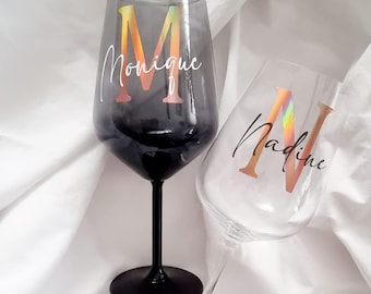 personalisiertes Weinglas XL l schwarzer Verlauf l holographisch Monogramm l Geschenk für Freundin | Hochzeitsgeschenk | Geburtstag | JGA