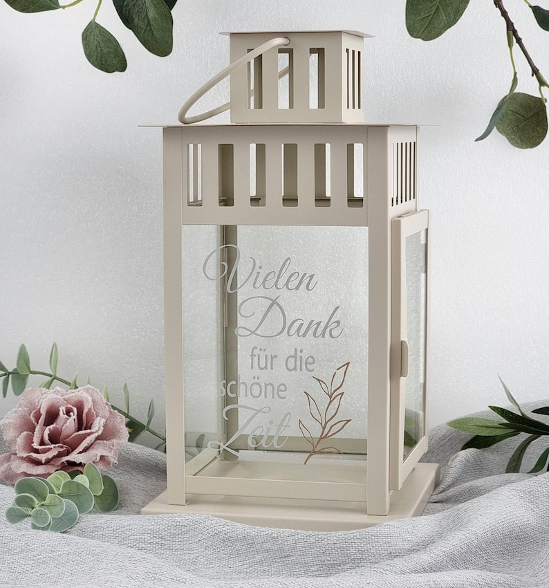 Laterne beige mit Spruch für ErzieherInnen Abschiedsgeschenk Windlicht Lampe Wohnaccessoires 2 Ausführungen personalisiert Namen Danke, schöne Zeit