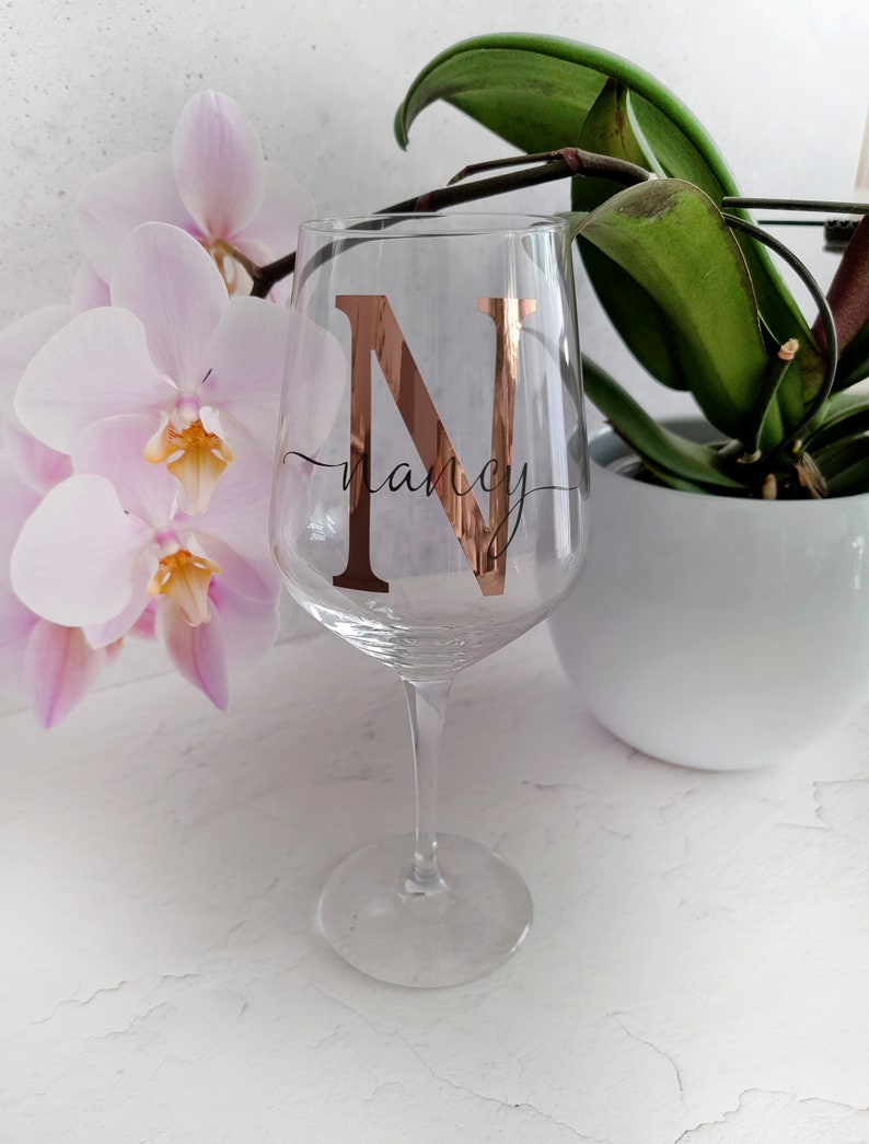 Weinglas XL mit Namen und Monogramm roségold personalisiertes Geschenk für Freundin Hochzeitsgeschenk Geburtstag JGA Bild 2