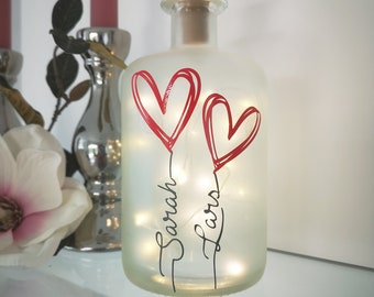 Dekoflasche mit Beleuchtung - Herzen mit Namen LED Lampe Bottlelight Flaschenlicht Hochzeit Geschenk Partylicht Valentinstag