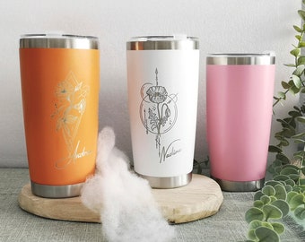 Thermobecher mit Name und Monatsblume - personalisiertes Geschenk für Freundin | Lasergravur | Edelstahlbecher Isolierbecher | JGA | Tumbler