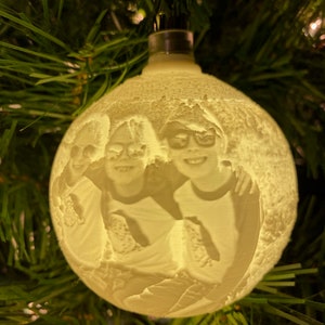 Custom 3D Printed Personalized Christmas Warm White LED Lighted Ornament Ball / Bauble / Bubble Lithophane Photo Gift / Light Clip image 5