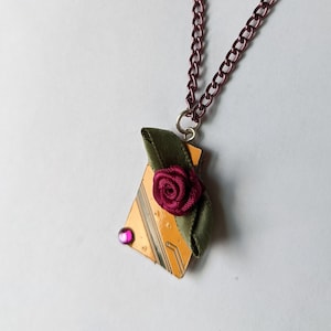 Gold und Grün Motherboard mit Rosa Blume Unikat Technik Halskette