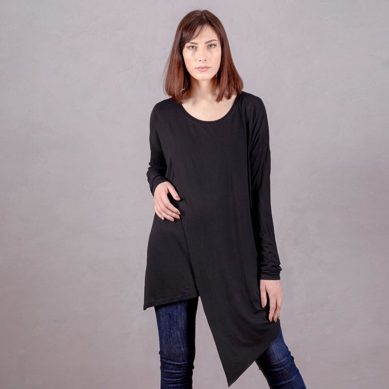black maternity tunic