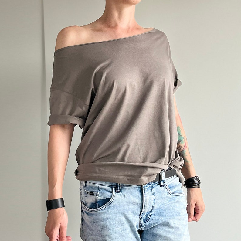 Zwart Oversize S-XXL Asymmetrische Tshirt T-shirt Hellende Hals Slouchy afbeelding 4