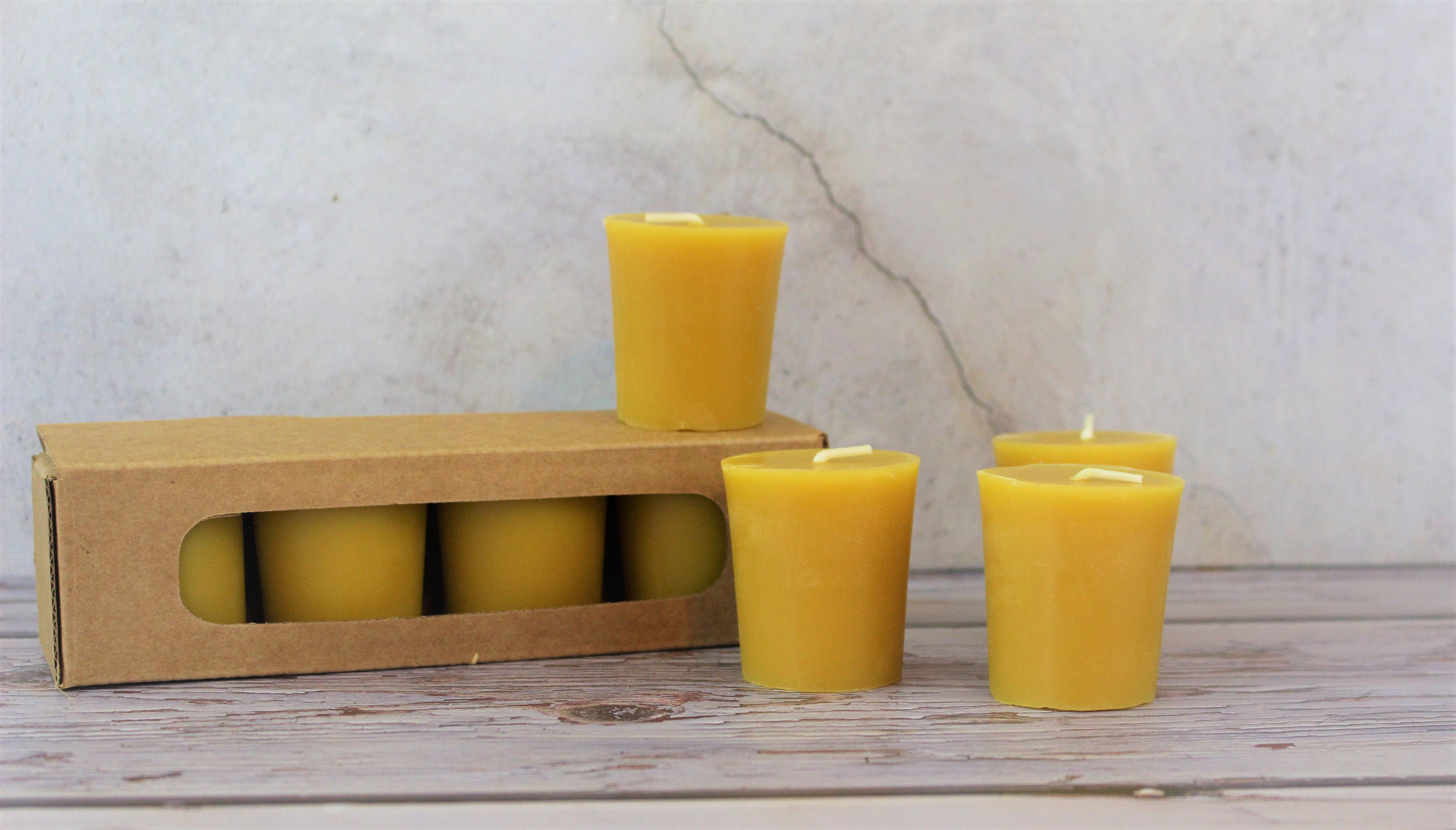  25PCS Pure Beeswax Tealight Candles, Natural Scent, Clear Cup :  Home & Kitchen