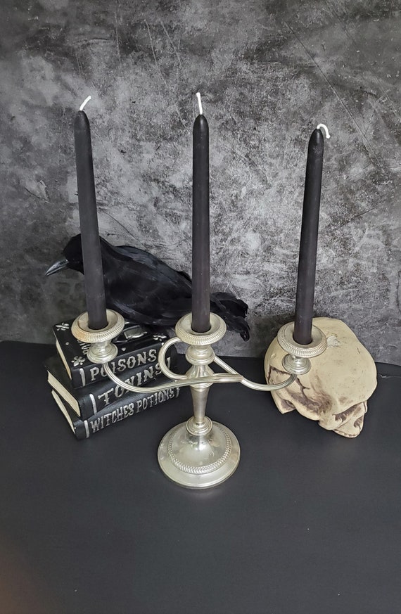 Candele di cera d'api coniche nere, set di 2 candele di cera d'api con  incantesimo di protezione nera alte 9,5 pollici realizzate a mano, candele  decorative spettrali di Halloween -  Italia