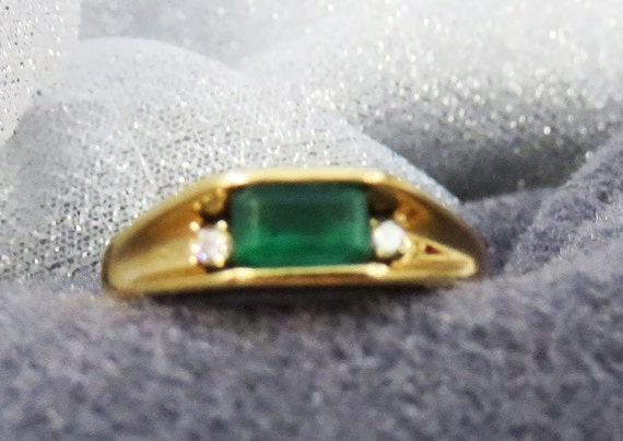 Emerald (Green) Gemstone with Melees 14 KT Size (8