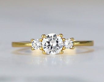 Round Cut Engagement Ring, Round Cubic Zirconia Ring, Three Stone Engagement Ring, Lab Grown Diamond Ring, Gold Wedding Ring, Wedding Band